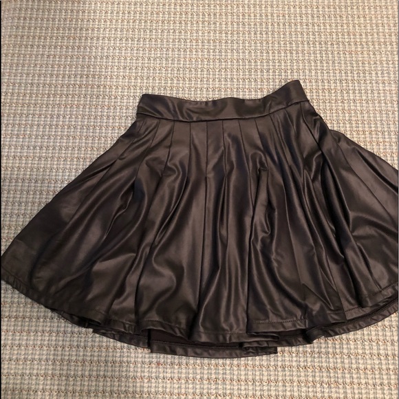 Girls black shiny skirt  Un Deux Trois. size 10 - Picture 1 of 1